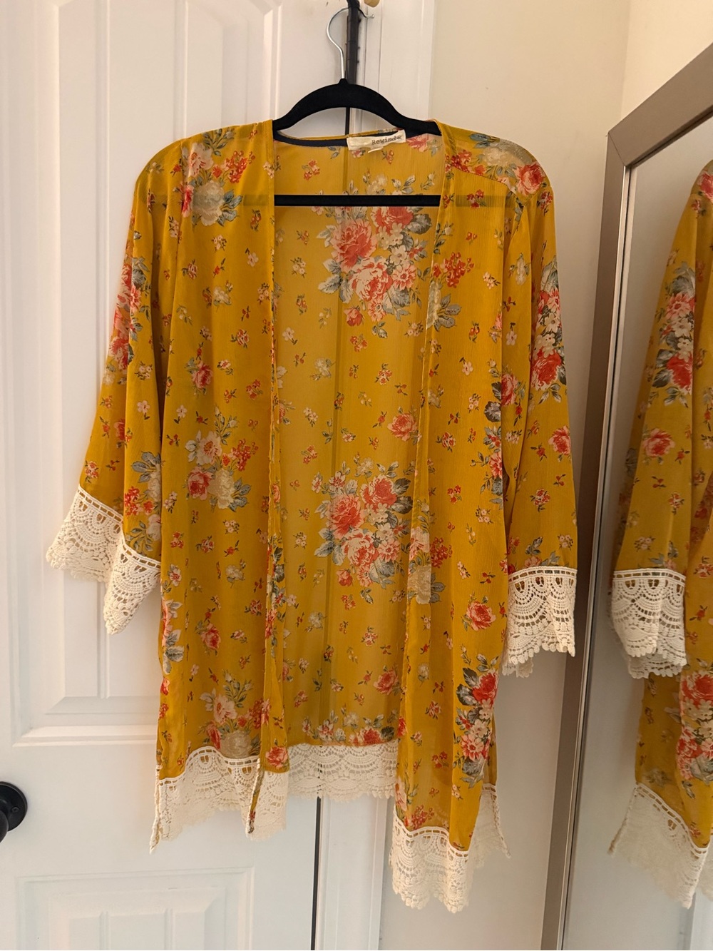 Floral Mustard Lace-Trim Kimono